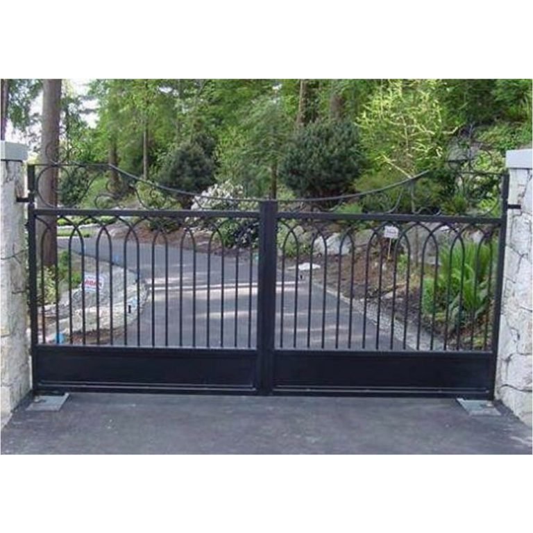 Black 3/4 split driveway gates with arched bars and scroll top between stone pillars
