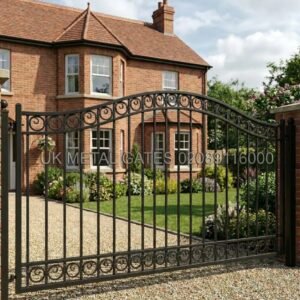 Scalloped Top Wrought Iron Driveway Gates with Scroll Borders UKMDG42