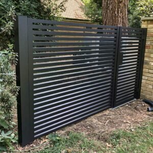 Aluminium Side Gate – Solid Horizontal Bar, Cul-de-sac side access route
