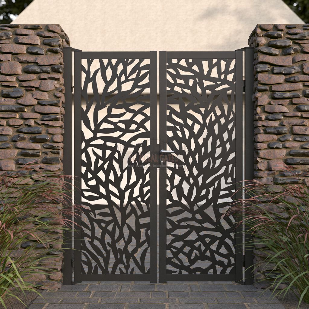 Aluminium Side Gate – Decorative Panel, Detached house side passage