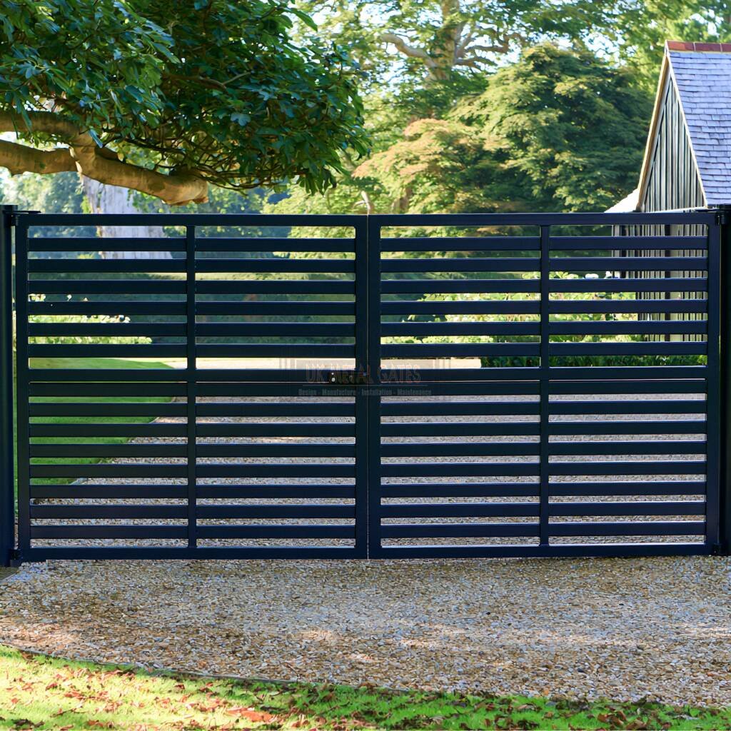 Slatted Bi-Fold Gate (6-Leaf) – City Fringe Property