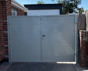 Aluminium Driveway Gate e1786892657356