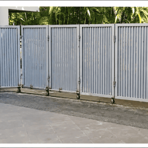 Bespoke aluminium corner sliding gate
